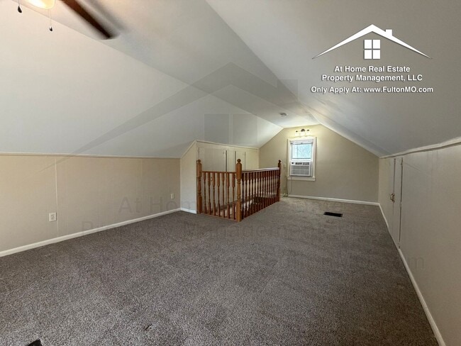 Building Photo - 707 Hollyhock Dr