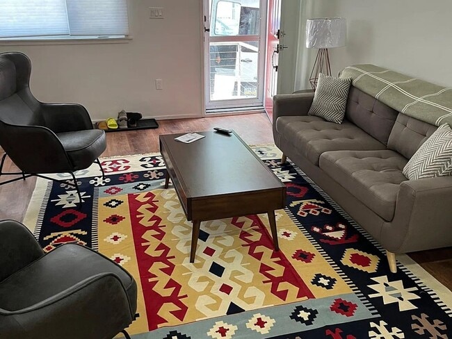 Building Photo - New Renovation - Lawrenceville Home