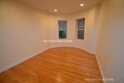 Building Photo - 1812 Beacon St