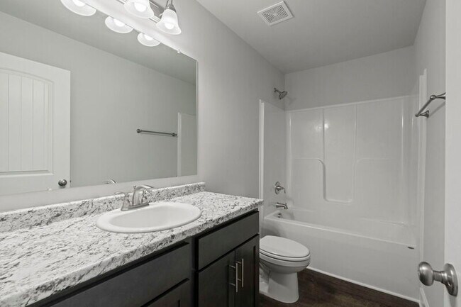 Building Photo - 9102 Eagle Trce Dr SE