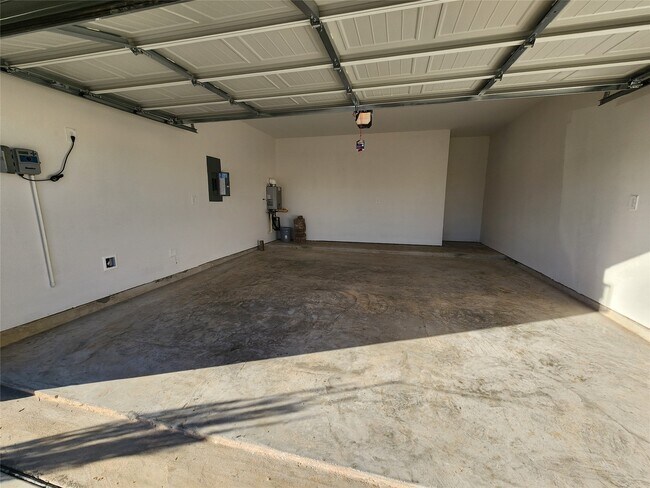 Building Photo - 30622 Wicklow Gdns Dr