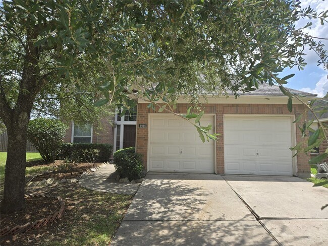 Primary Photo - 4918 Grapevine Lake Ct
