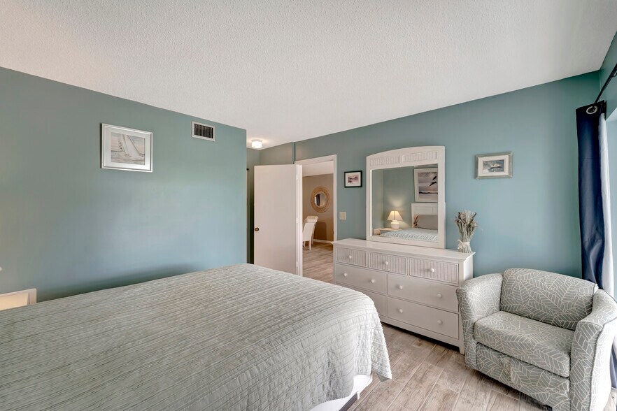 Building Photo - 456 Cerromar Rd