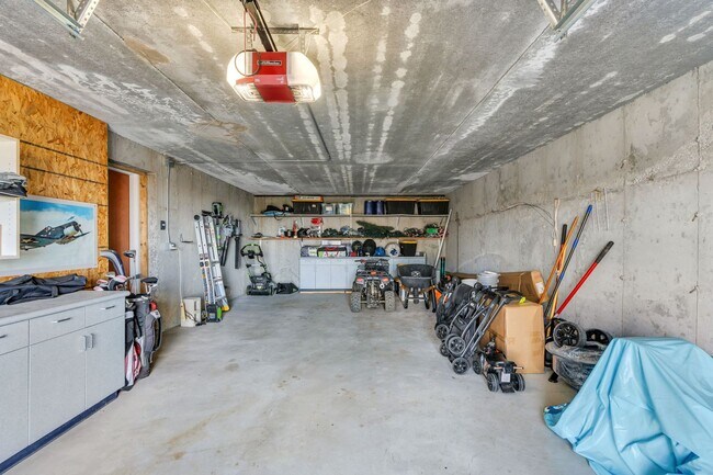 Building Photo - 2872 N Sorrel Dr