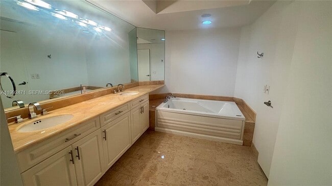 Building Photo - 4779 Collins Ave