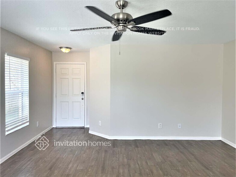 Building Photo - 11017 Golden Silence Dr