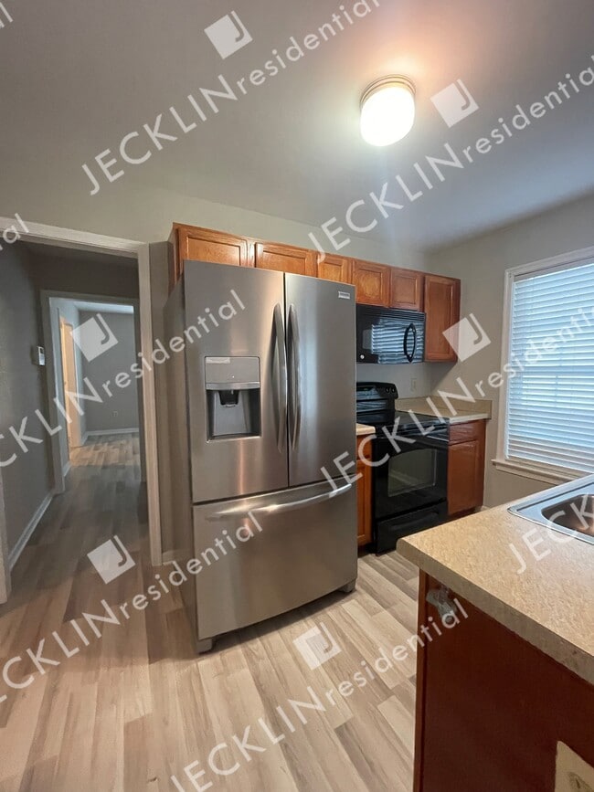 Building Photo - 3325 Pemberton Creek Ct