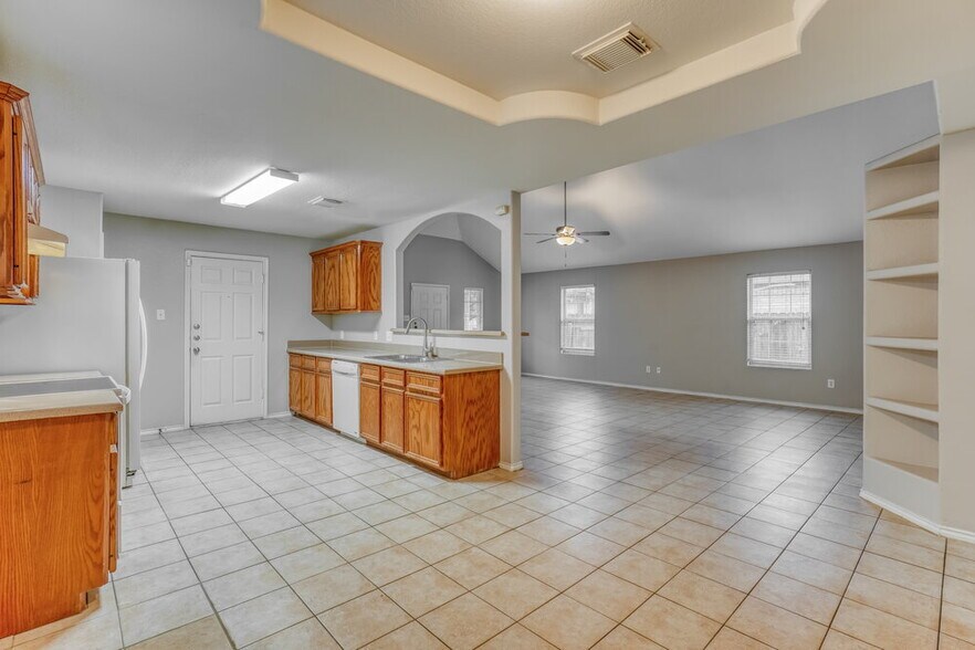 Building Photo - 18719 Reynolds Park Dr