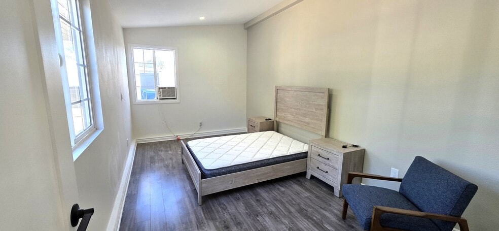 Bedroom 5 - 13821 Burton St