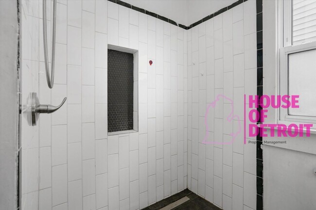 Building Photo - 16618 Woodingham Dr