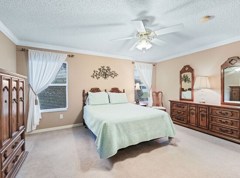 Building Photo - 32937 Enchanted Oaks Ln