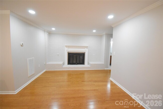 Building Photo - 4201 University Dr