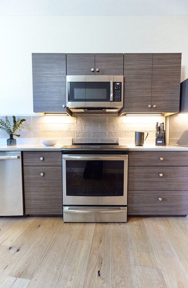 Building Photo - 83 Middle St