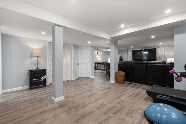 Building Photo - 25 Magnolia Ln