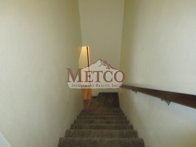 Building Photo - 04703