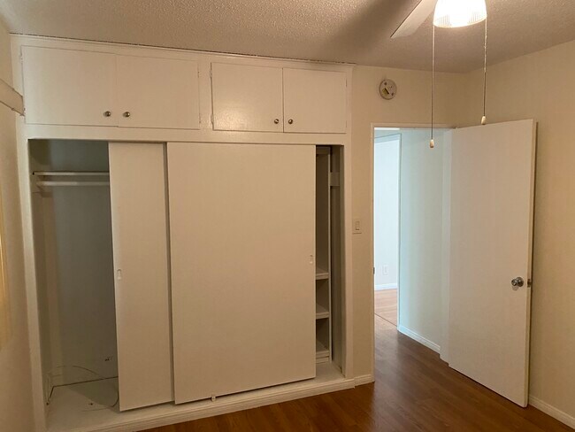 Bedroom Closet - 545 N Hoover St