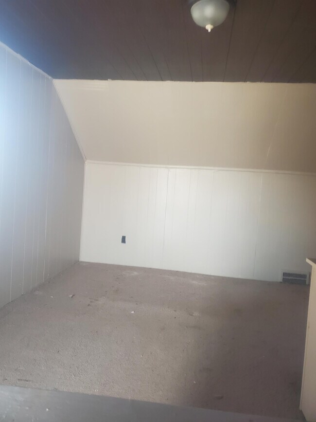 Building Photo - 12311 Laing St