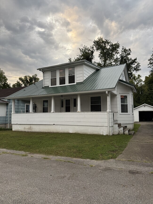 Building Photo - 20 138th St