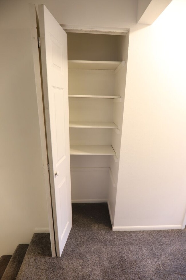 Building Photo - 257 Canby St