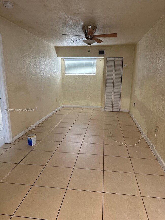 Building Photo - 12890 NE 8th Ave