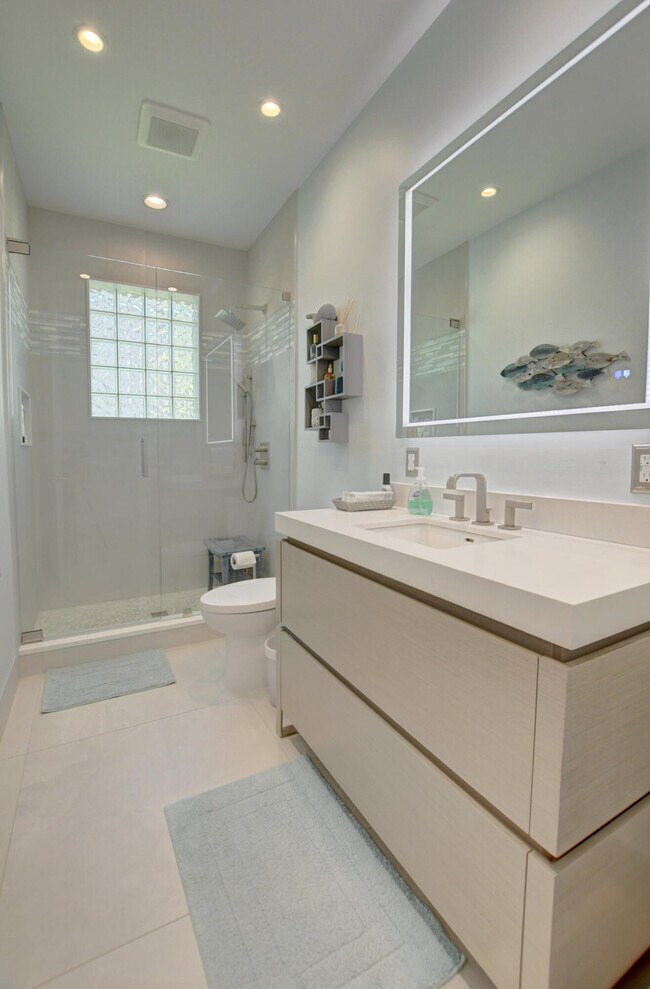 Building Photo - 19211 N Creekshore Ct