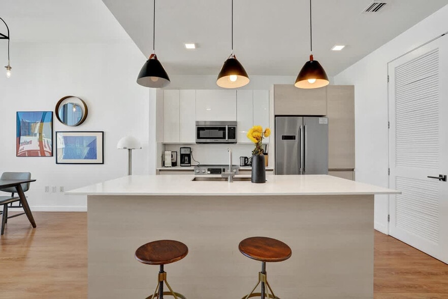 Building Photo - 1220 17th St