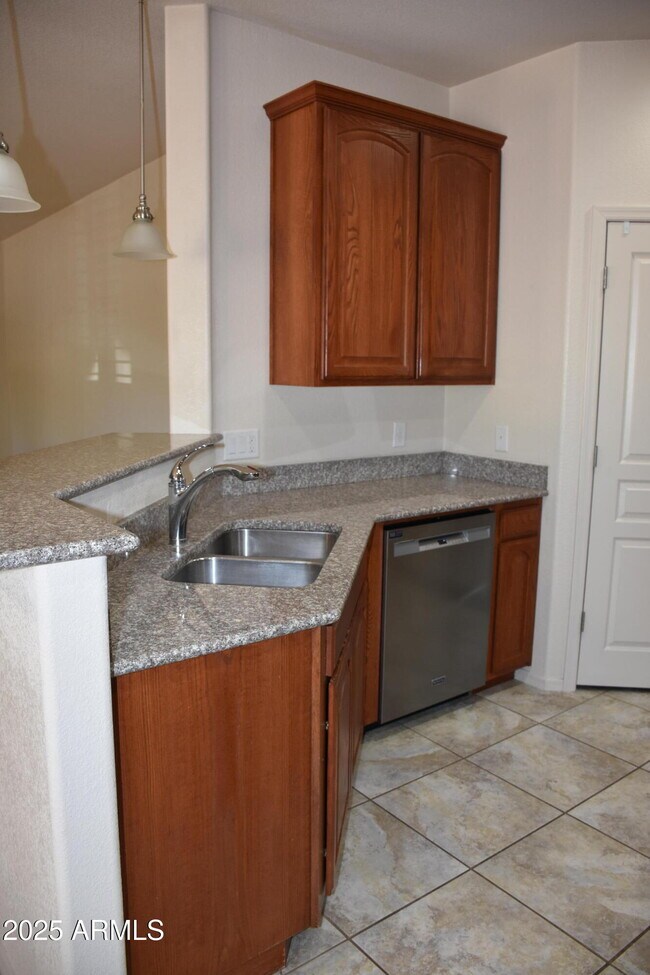 Building Photo - 4520 Leisure Ln
