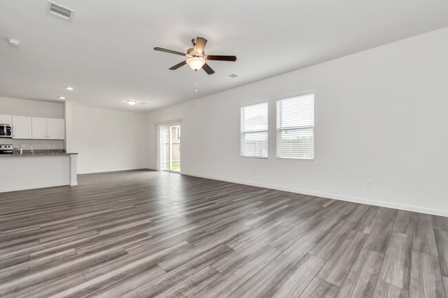 Building Photo - 7810 Hightree Dr