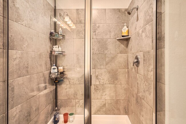 Building Photo - First time rental!