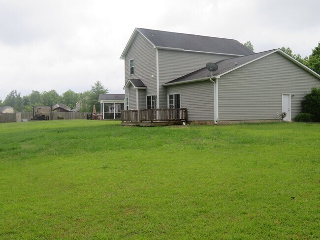 Building Photo - 3 Br 2.5 BA in Southwest