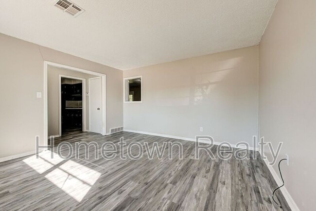 Building Photo - 333 NW 90th St