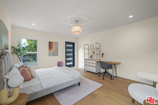 Building Photo - 665 McCadden Pl