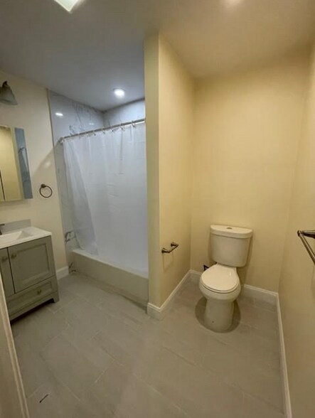 Building Photo - 340 Tappan St