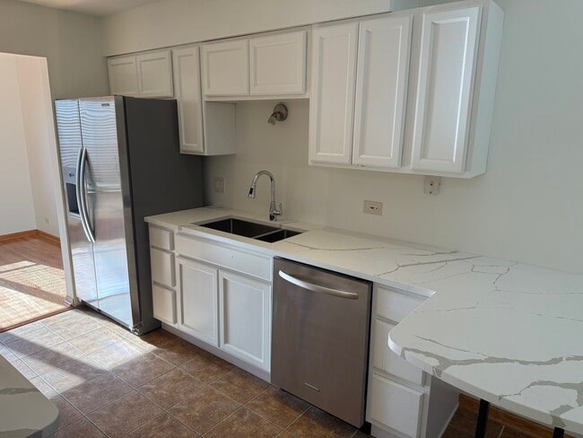 Building Photo - 8316 High Point Cir