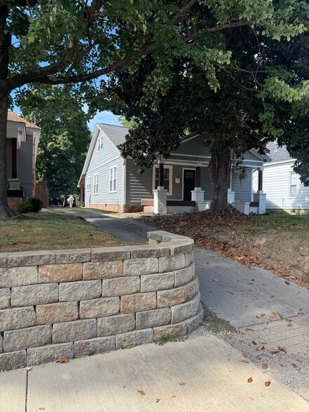 Primary Photo - 1757 Monroe St