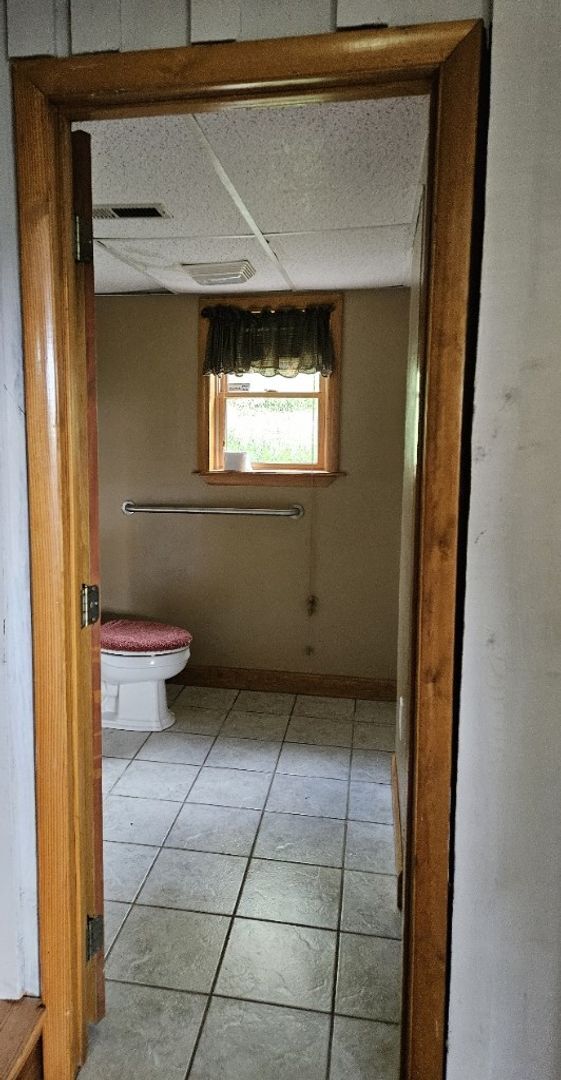 Building Photo - Cumberland Gap / Harrogate 37724 - Horse Friendly, 4 bedroom, 2 bath home with stable - Contact B...