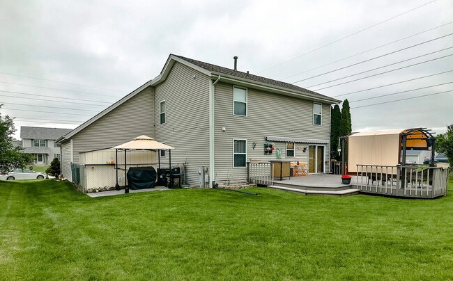 Building Photo - 4054 Linden Rd