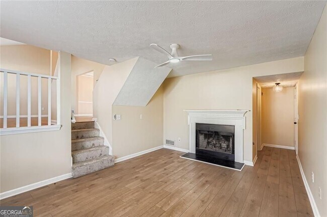 Building Photo - 6543 Alford Way