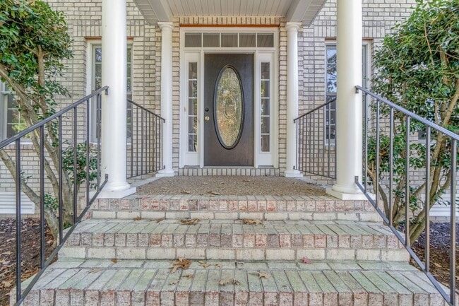 Building Photo - 12513 Inverness Dr