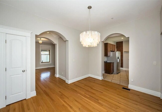 Building Photo - 6114 Washington Blvd