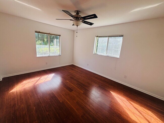 Building Photo - Forest of Golden Hills 3/2/2 ***Hidden Gem***