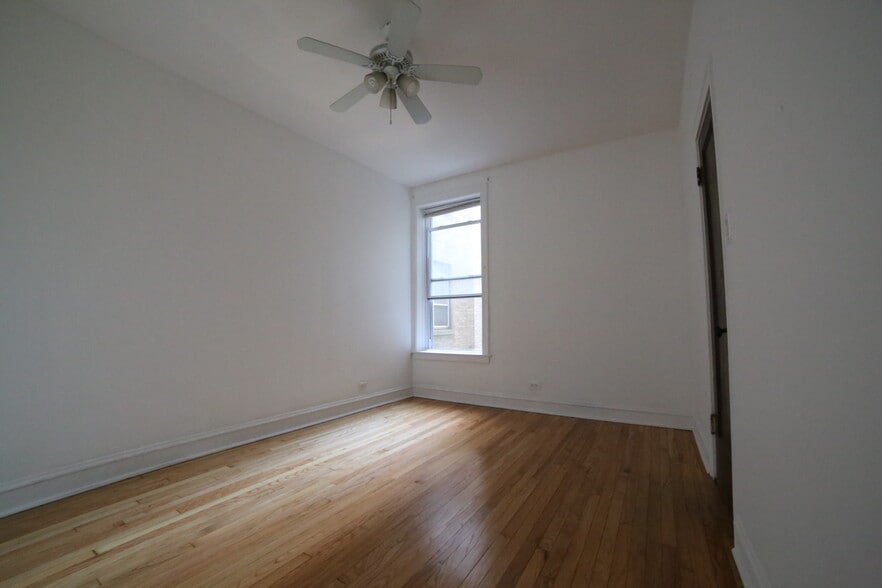 Bedroom 2 View 1 - 3570 W Lyndale St