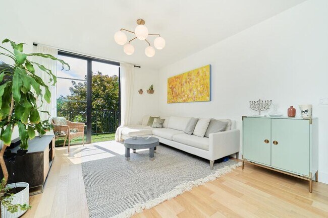 Building Photo - 2 bedroom in BROOKLYN NY 11230