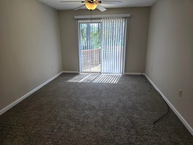 Building Photo - 309 Somerset Dr