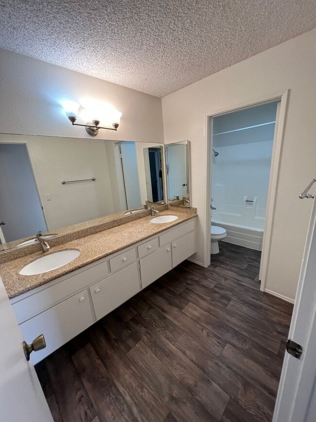 Building Photo - 8081 Hillandale Dr