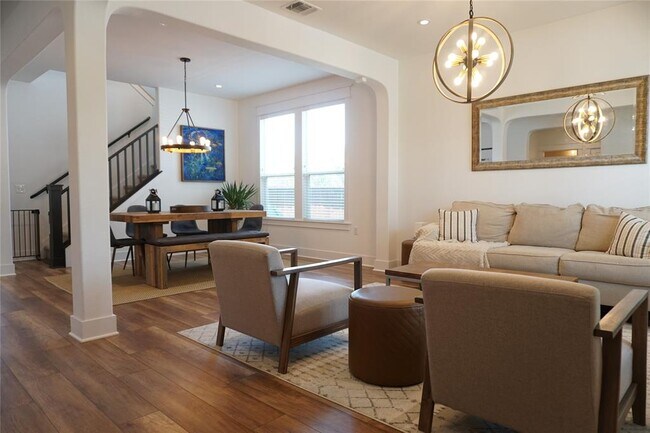 Building Photo - 8604 Capitol View Dr