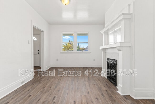 Building Photo - 1043 Mt Oliver St