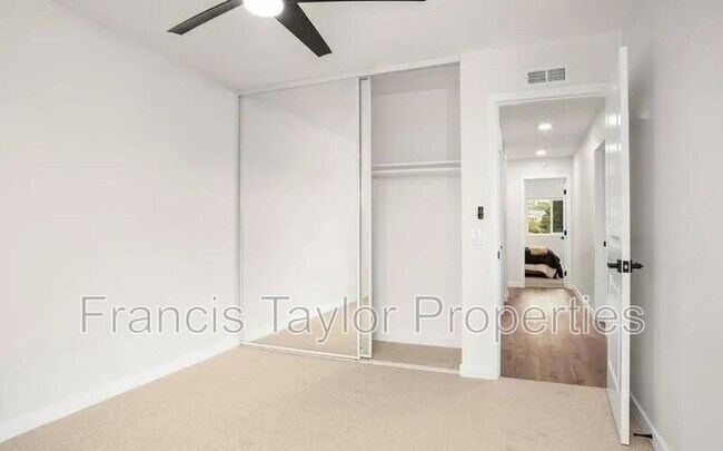 Building Photo - 13837 Paseo Cardiel