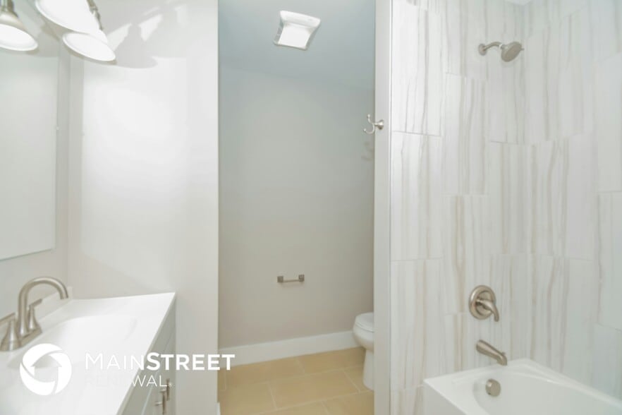 Building Photo - 115 Green Meadow Dr