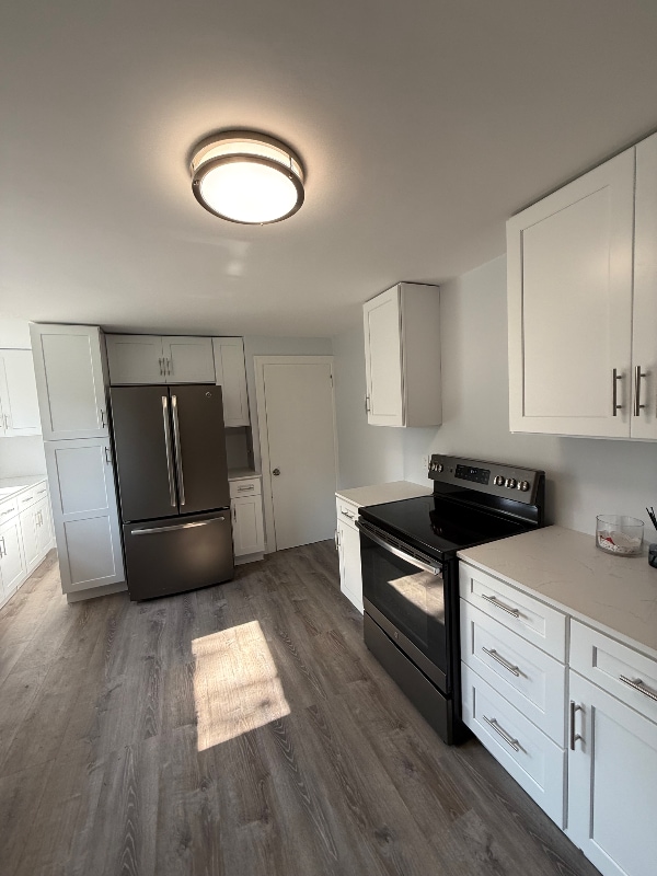 Building Photo - 485 Birnie Ave
